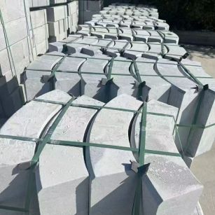 四平 芝麻灰弧形路沿石