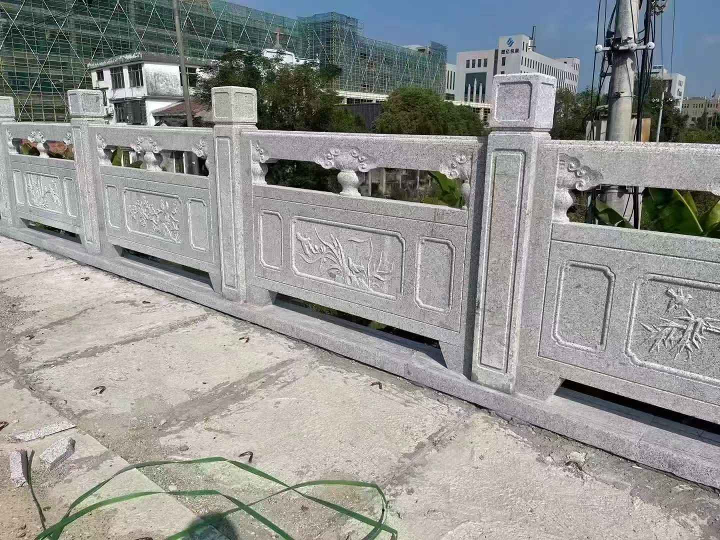 四平 芝麻白栏杆