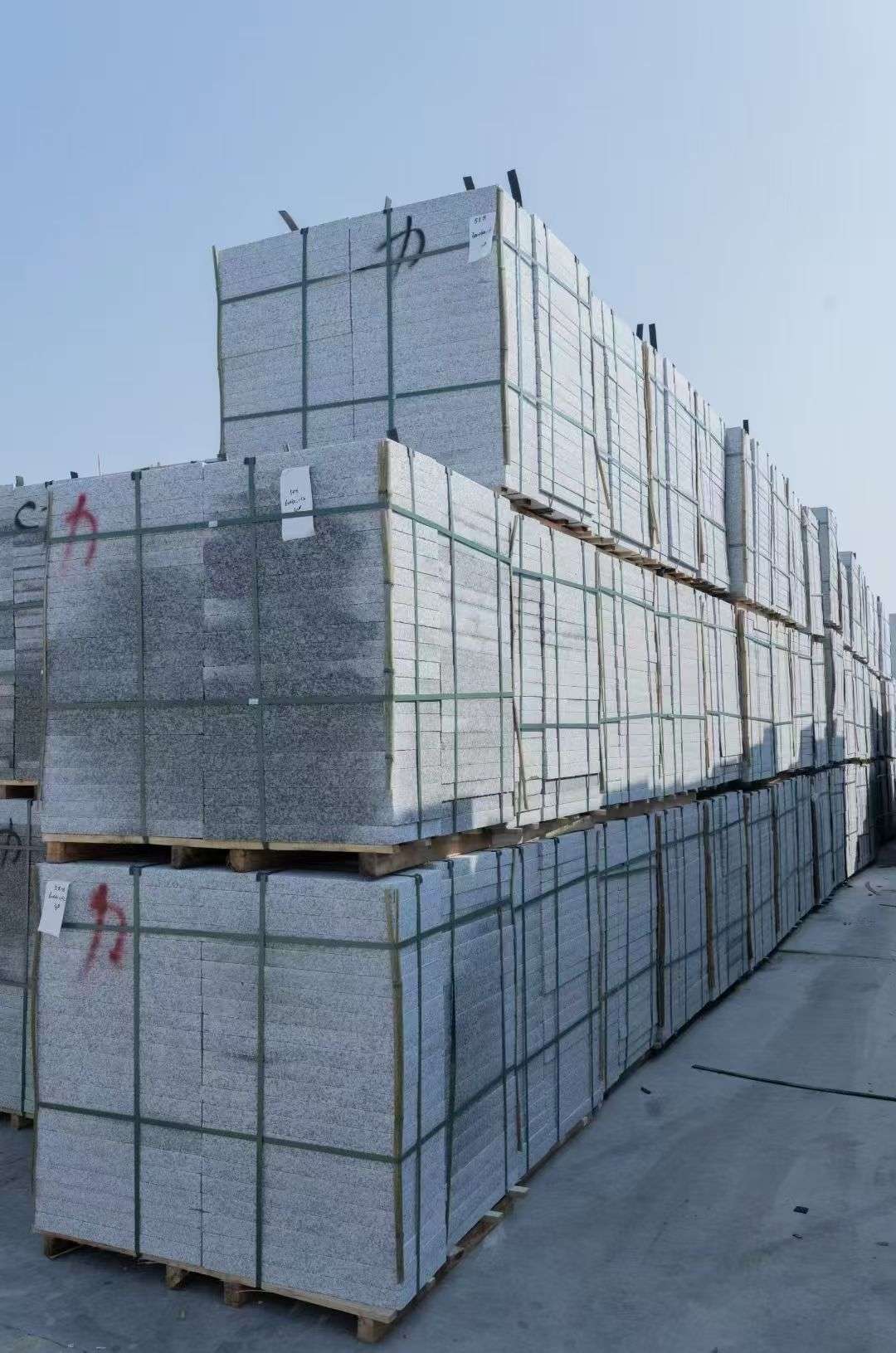 四平 芙蓉白、大花白、小白花荔枝面成品地铺石